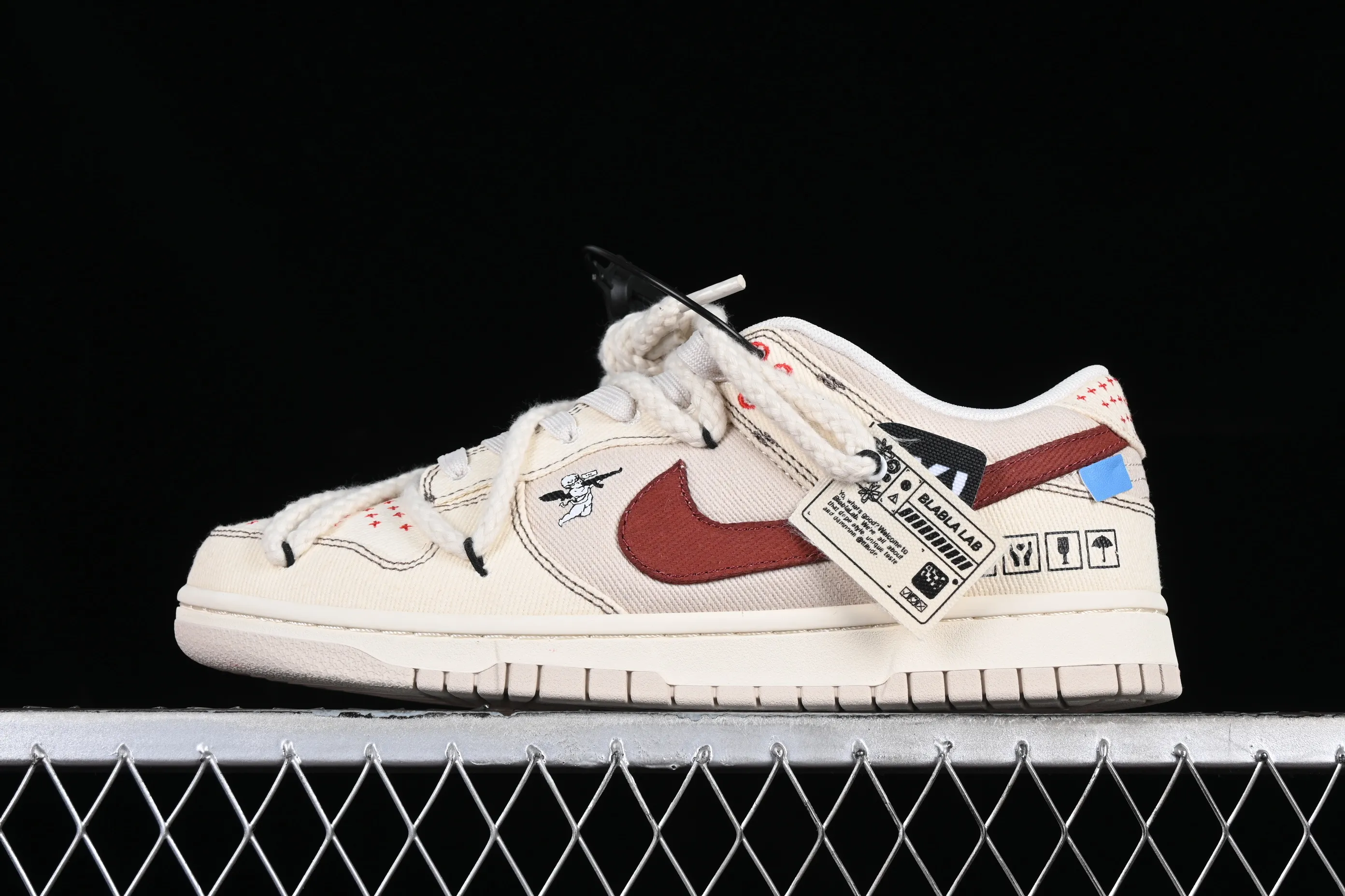 All categories Nk SB Dunk series Nk SB Dunk Low low-top sneakers Nk Dunk Low Outdoor wear high street style Sashiko embroidery Retro hemp rope deconstruction SB low-top casual sneakers DV0834-100